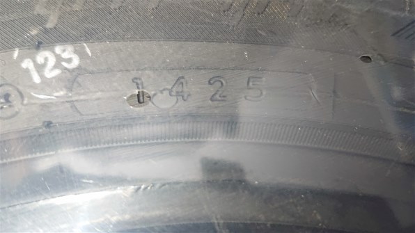 あすくん様送料込　ヨコハマ　アドバン　dB　V553　205/55R16　国産 あすくん様送料込 ヨコハマ アドバン dB V553 205/55R16 国産