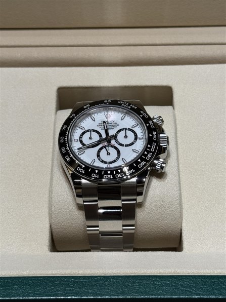 ホワイト か ロレックス ROLEX コスモグラフ デイトナ 126500LN
