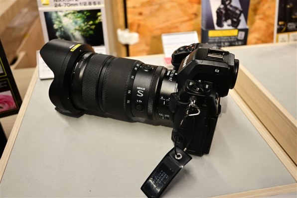 ニコン Z f 40mm f/2(SE)レンズキット [ブラック]投稿画像・動画