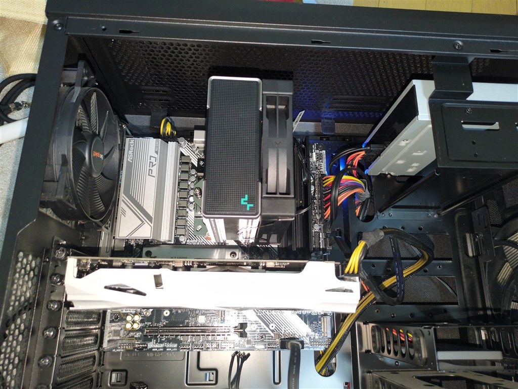 マザーボードだけ輝いてます』 ASRock B650M Pro RS WiFi (B650 AM5