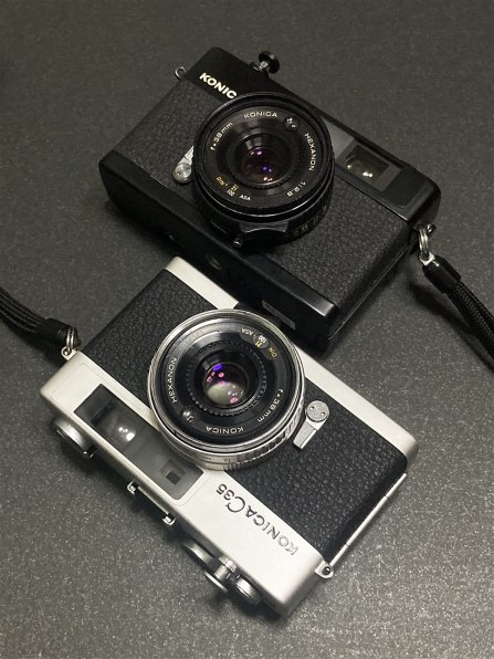 Konica フィルムカメラ 折りたたみ式 黒ジャバラ Konica フィルムカメラ 折りたたみ式 黒ジャバラ