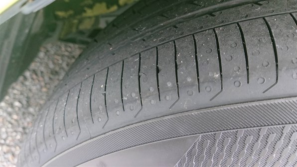 YOKOHAMA ADVAN dB V553 225/50R18 99W XL 価格比較 - 価格.com