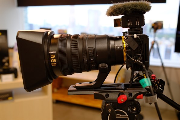 美品♥高年式モデル♥最新Win11♥オフィス♥SSD256♥動画編集♥カメラ Zシリーズ（Nikon） ニコン Nikon Z 8 ボディ ミラーレス一眼