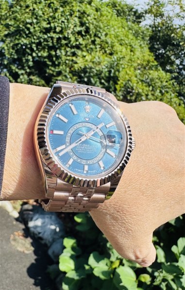  Bless This  置物 Rolex Sky-Dweller watch: 18 ct Everose gold - m336935-0001