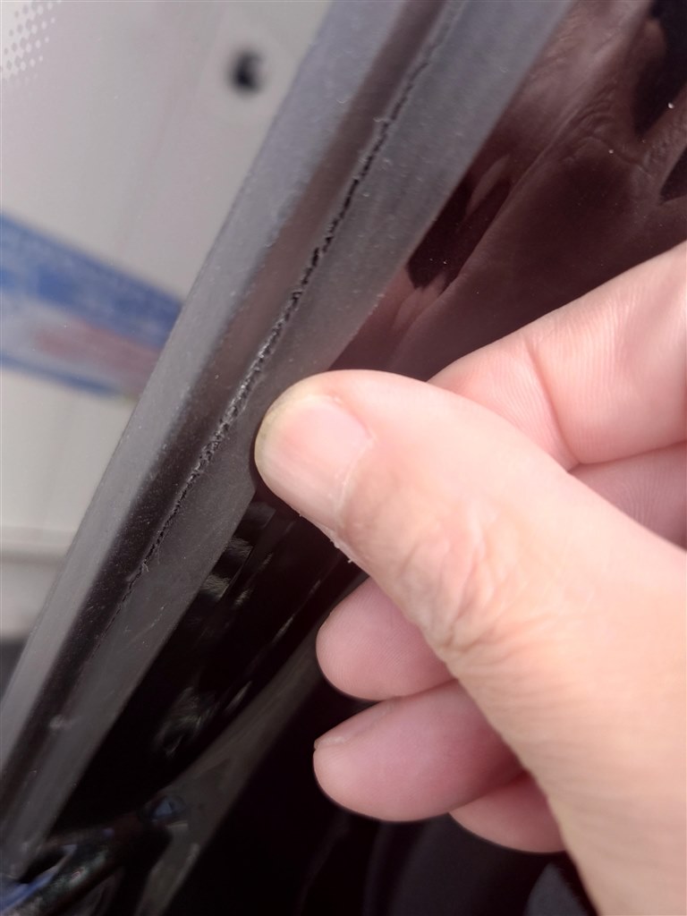 車 窓 枠 ゴム 劣化