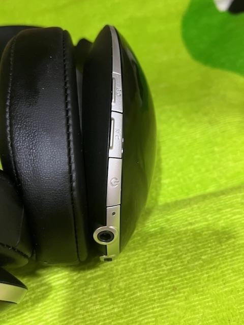 メルセデス・ベンツ ワイヤレスヘッドホン（ANC付）：MB WHP 1