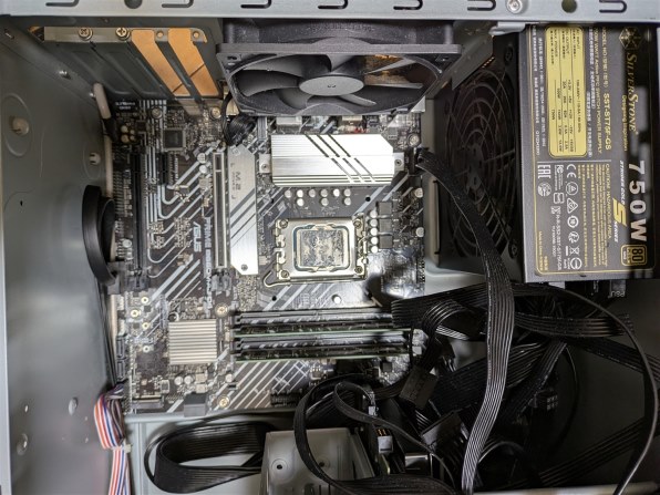 ドスパラ raytrek MV Core i7 13700F/RTX 3060/16GBメモリ/NVMe SSD