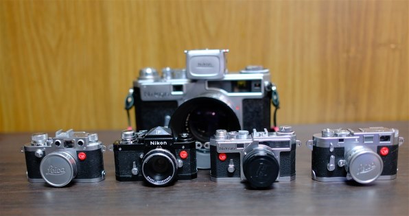 FUJIFILM X100VI シルバー 日英2言語版 富士フイルム FUJIFILM X100VI シルバー 日英二言語モデル｜新品通販