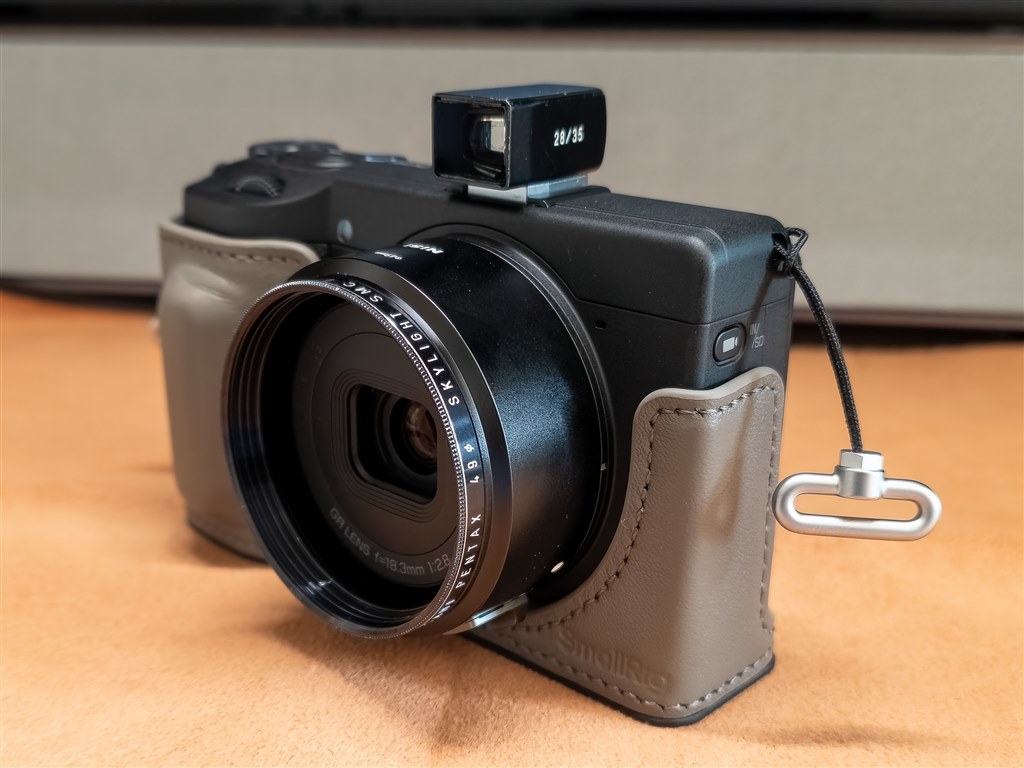 まだ撮ってませんが(笑) とりあえずアクセサリ装着』 リコー RICOH GR