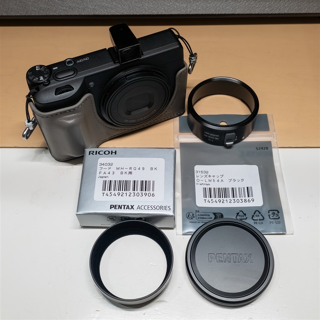 まだ撮ってませんが(笑) とりあえずアクセサリ装着』 リコー RICOH GR