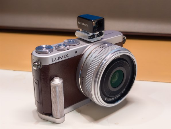 LUMIX GM DMC-GM1SK ブラウン　ミラーレスカメラ パナソニック、新カラ-＆機能追加でリニューアルした「LUMIX GM1S