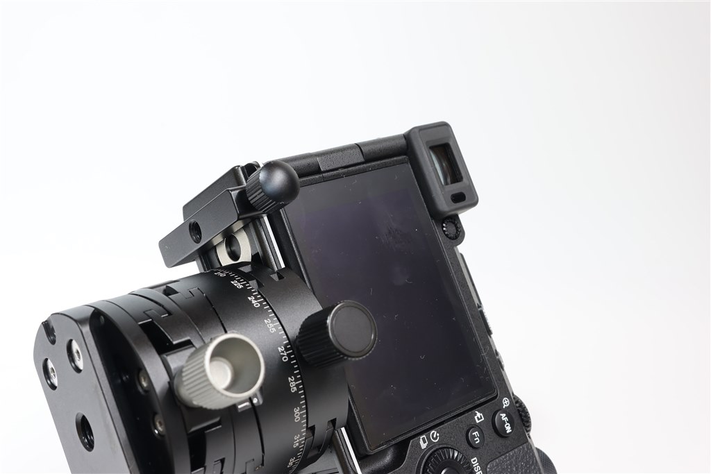 L型専用プレートで脱落防止機能アリのもの？』 SONY α1 II ILCE-1M2