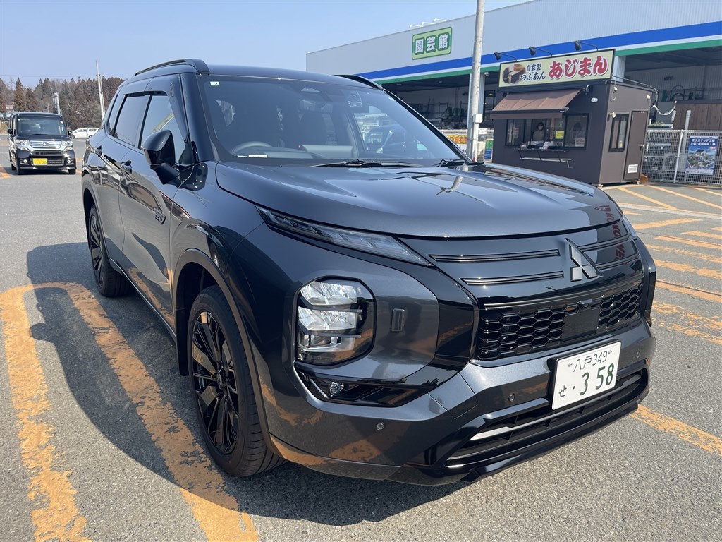 三菱アウトランダーPHEV(GG3W)ブラックエディション用 シフトノブ
