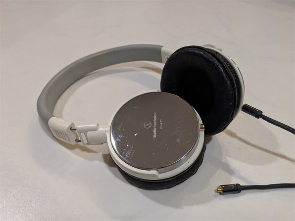 オーディオテクニカ ATH-ES7 BK 有線ヘッドホン ブラック Amazon.co.jp: オーディオテクニカ ポータブルヘッドホン ブラック ATH