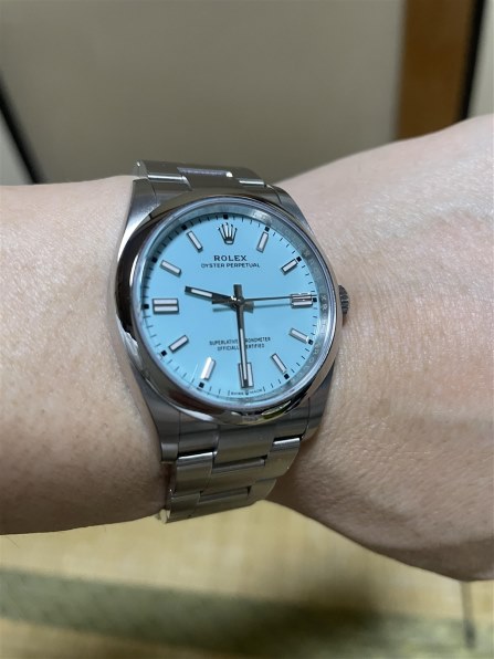 ロレックス オイスター パーペチュアル 126000 [オイスター