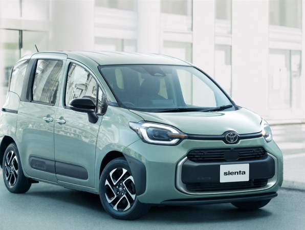 シエンタ等最適。新車納品時、直ぐ履き替えた、公道未使用タイヤ
