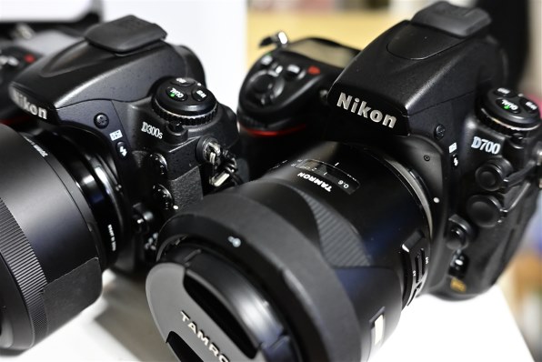マルチパワーバッテリーパックMB-D10について』 ニコン D700 ボディ の